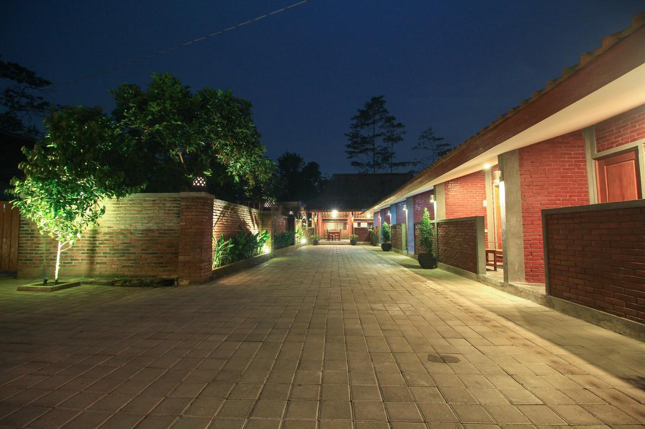 Wahid Borobudur Magelang Exterior foto